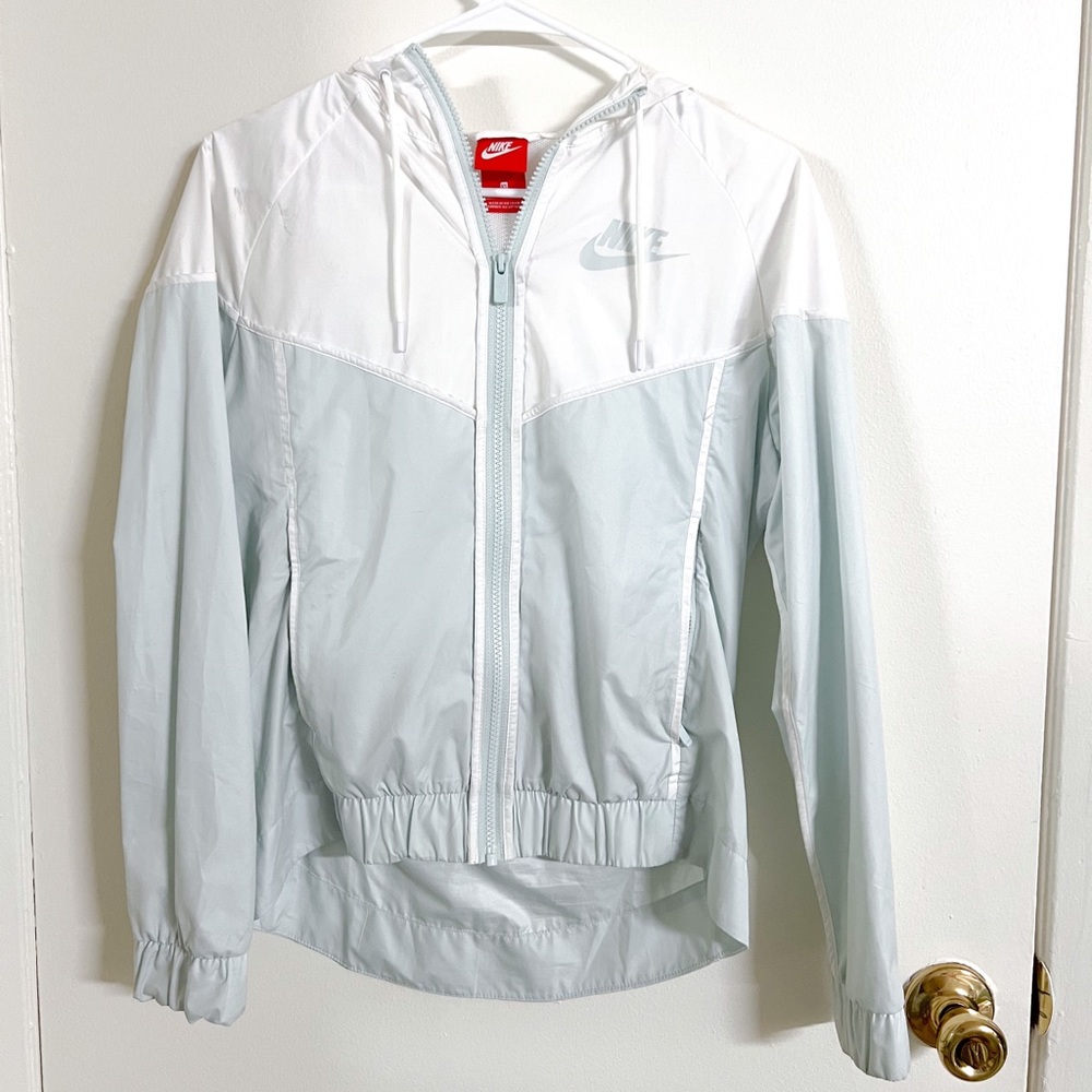 Women Nike Windrunner Jacket in Mint and White